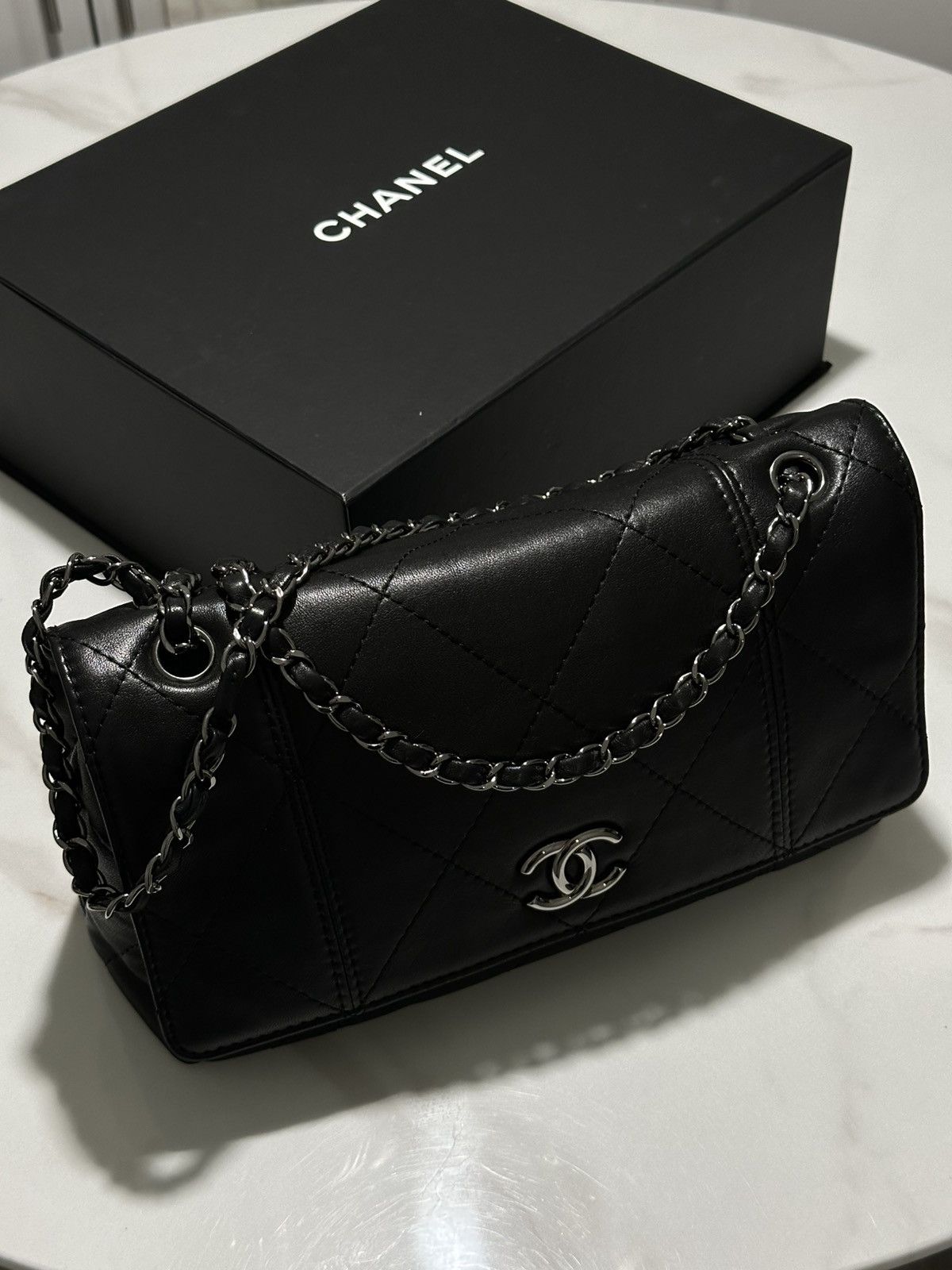 Chanel CHANEL - Lambskin Quilted Large Soft Touch Flap Size ONE SIZE - 7 Thumbnail
