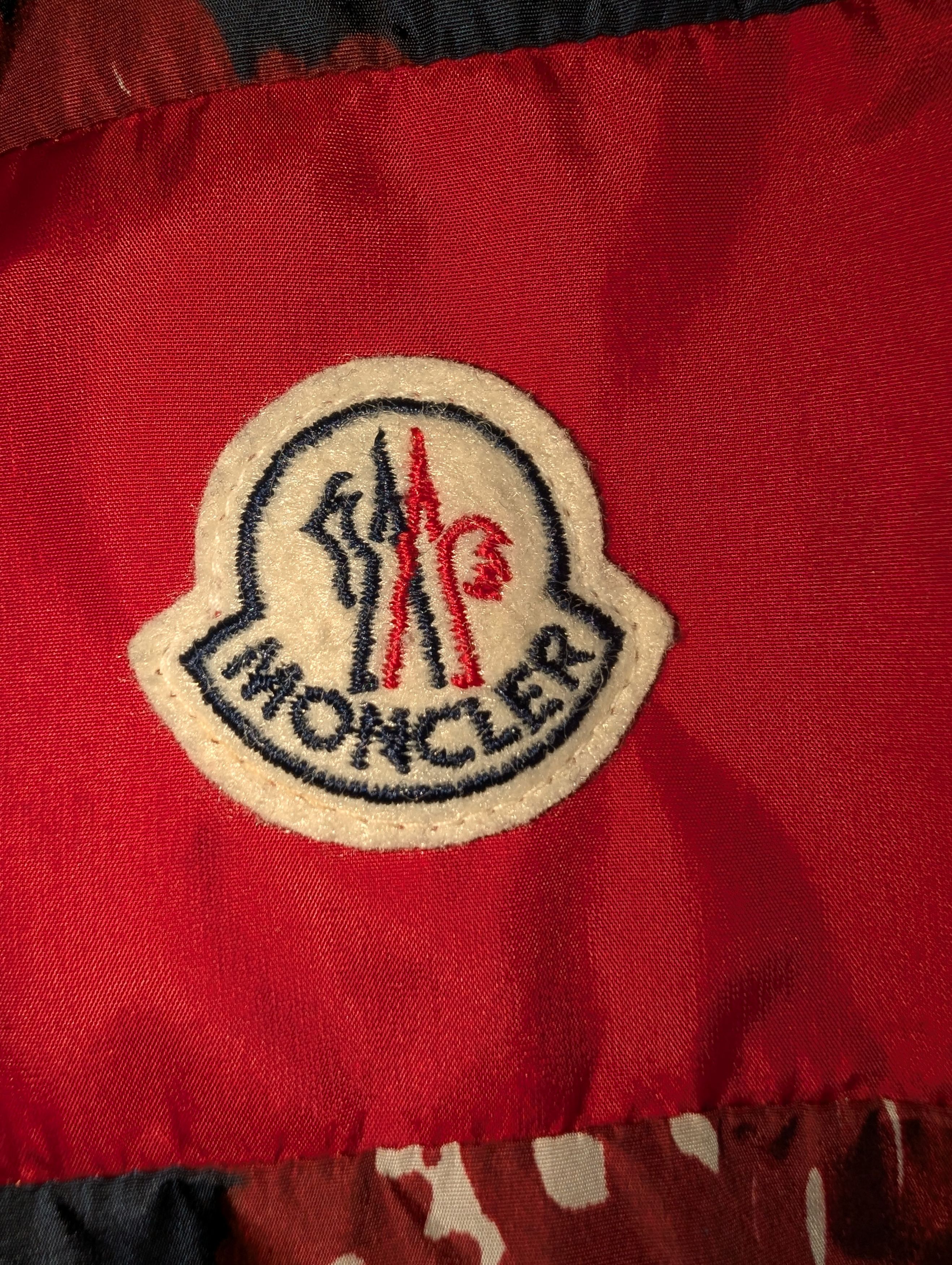 Moncler Moncler Paisey Red Light Jacket Sz 3 Size US L / EU 52-54 / 3 - 5 Thumbnail