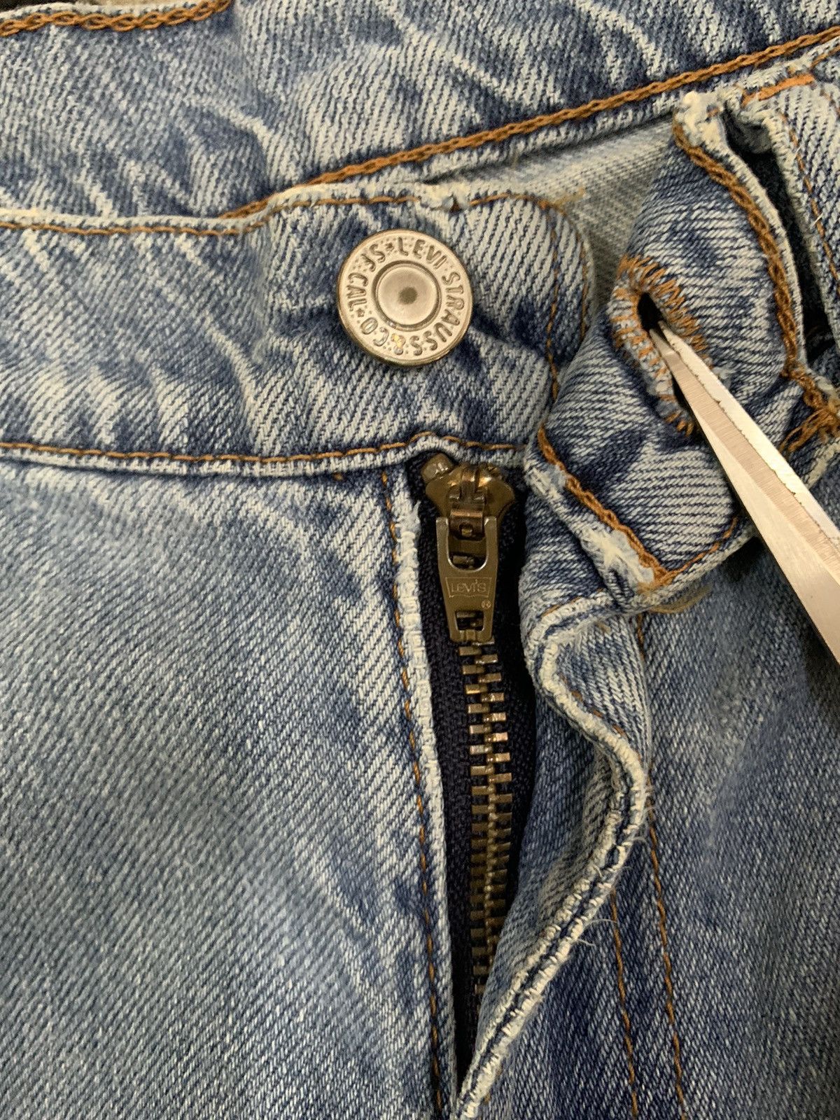 Levi's Vintage 90s Levis 529 White Tab Blue Washed Baggy Jeans Size US 32 / EU 48 - 4 Thumbnail