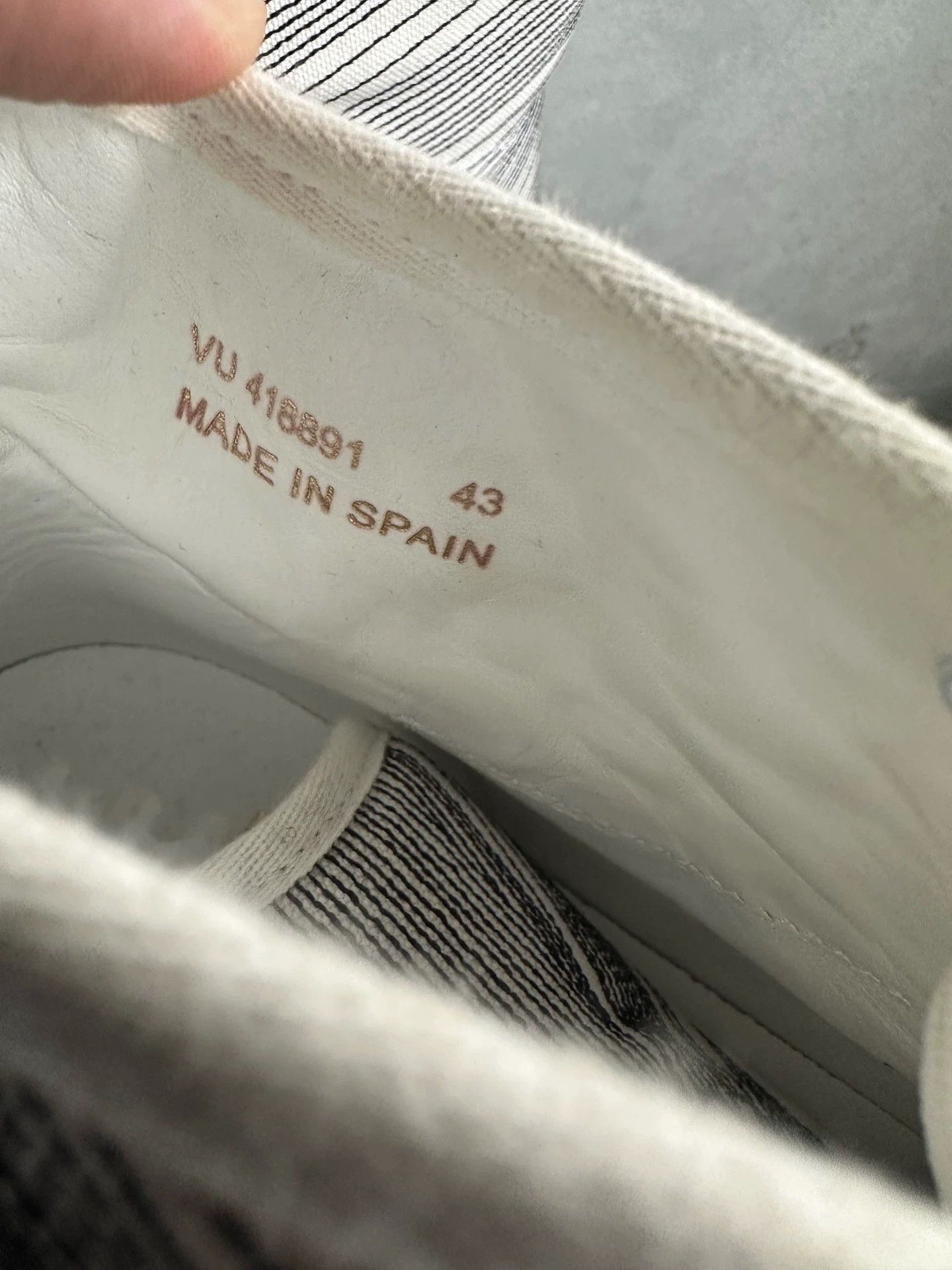 Saint Laurent Paris Saint Laurent 16SS Explosive Fist Sneakers Size US 10 / EU 43 - 6 Thumbnail