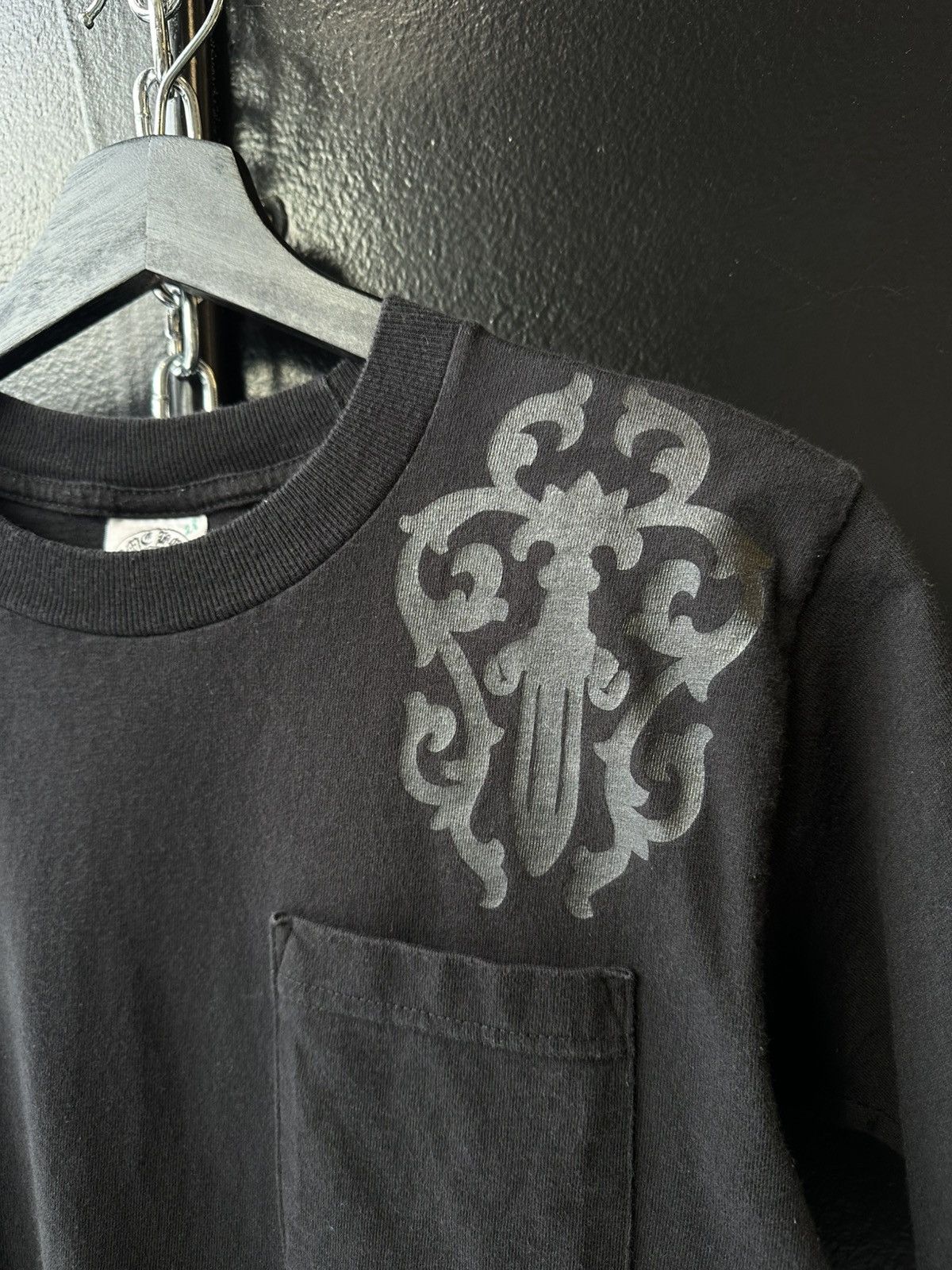 Chrome Hearts Chrome Hearts Tonal Cemetery Cross Pocket Tee Size US S / EU 44-46 / 1 - 4 Thumbnail