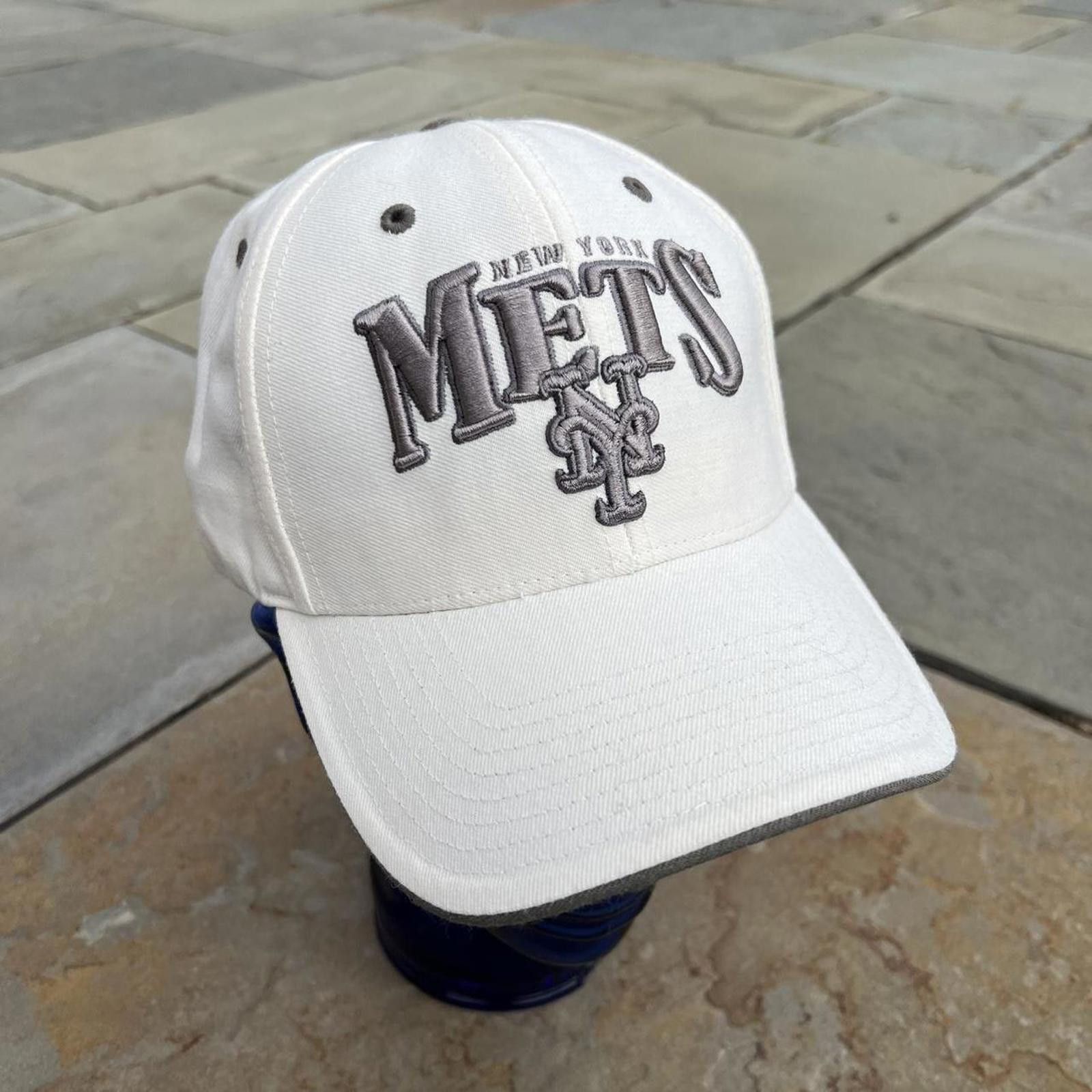 MLB Neo-Vintage Y2K New York Mets Genuine MLB Strapback Hat Size ONE SIZE - 1 Thumbnail