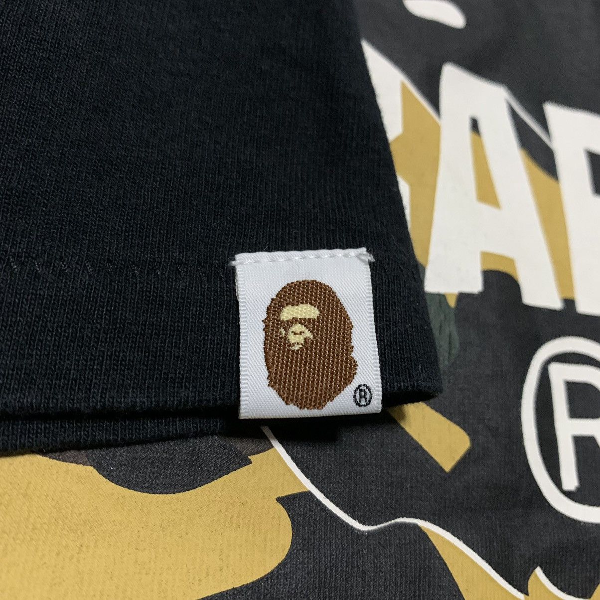 Bape Bape Small Busy Works 1st Camo Back Graphic Black Tee Size US S / EU 44-46 / 1 - 4 Thumbnail