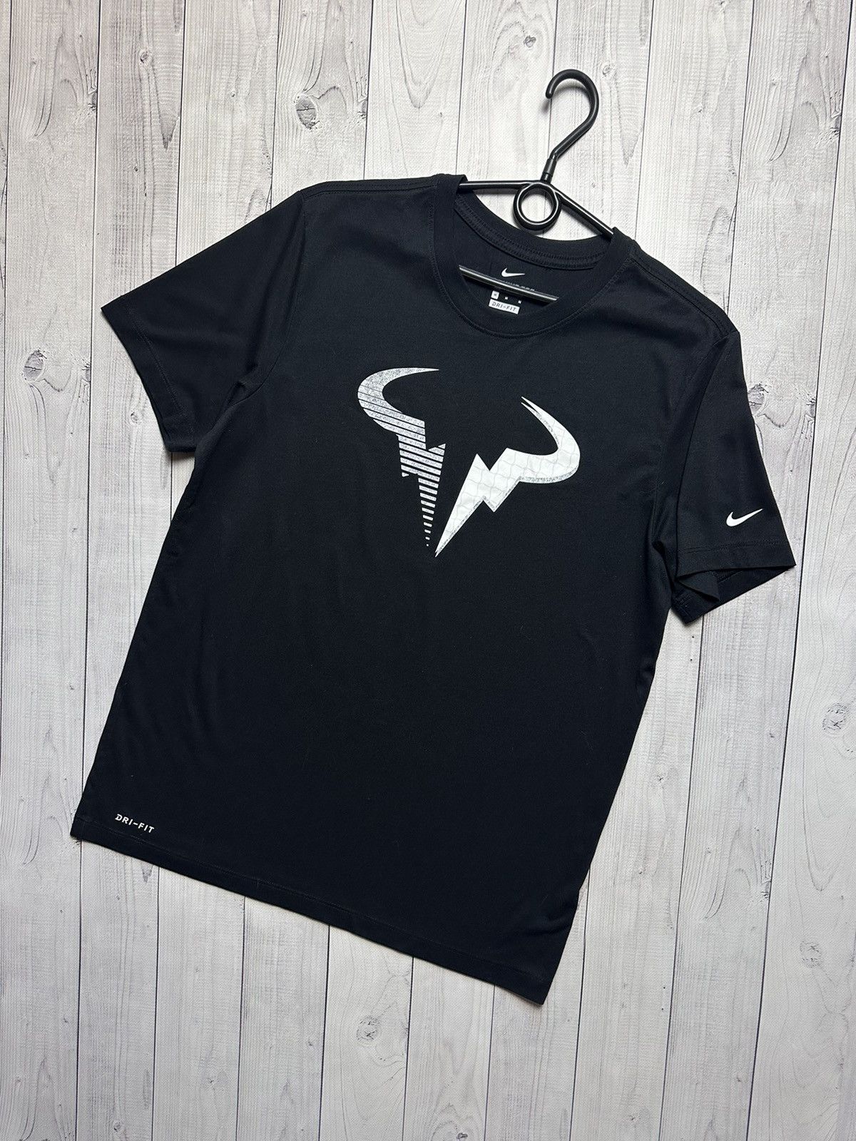 Other Nike tee Rafael Nadal size M logo black Size US M / EU 48-50 / 2 - 1 Thumbnail
