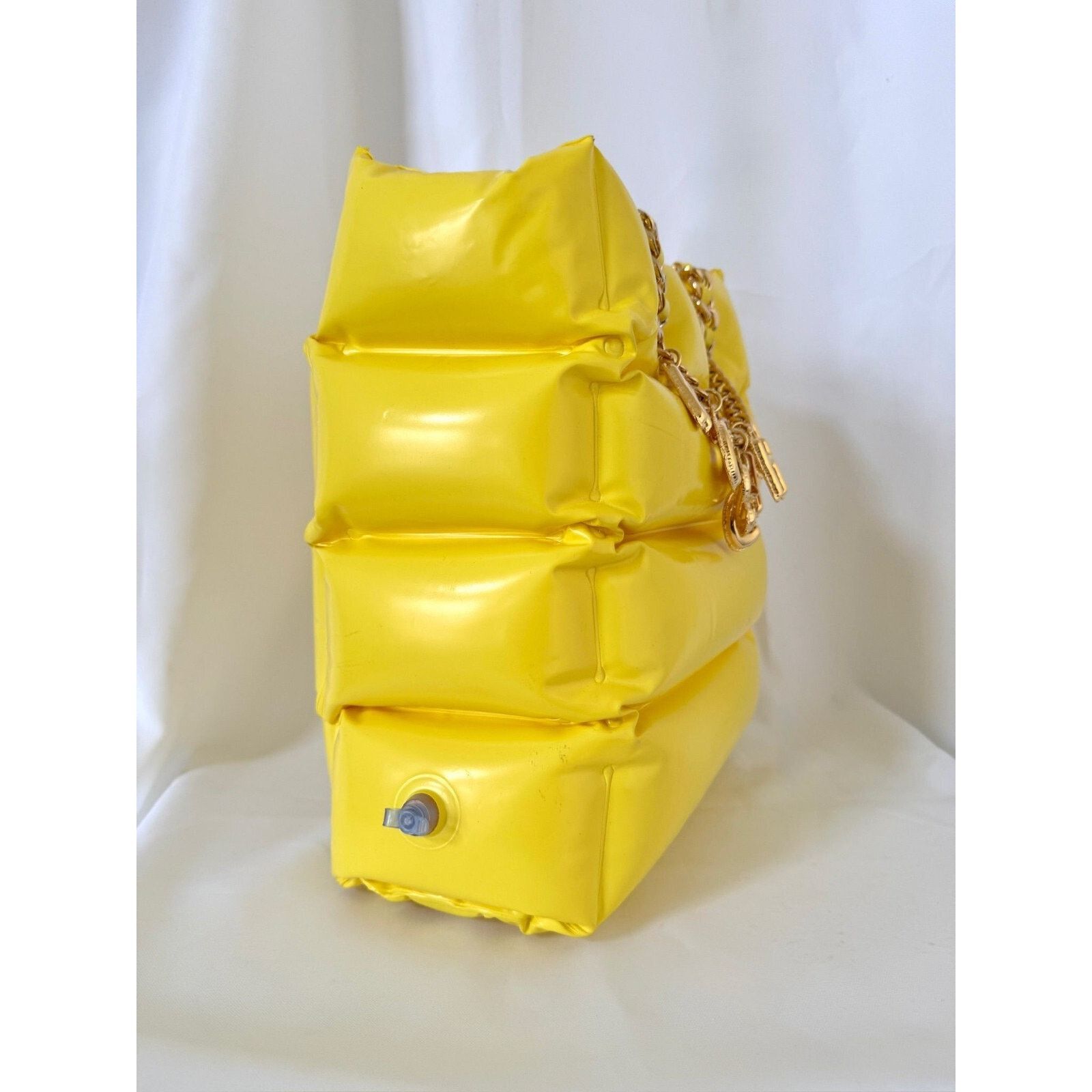 Moschino SS23 Moschino Yellow Inflatable Pool Float PVC Tote Bag Size ONE SIZE - 8 Thumbnail