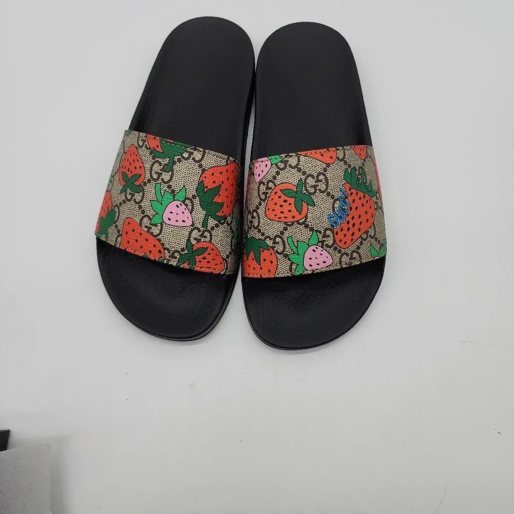 Gucci Strawberry Slides 35 Size US 5 / IT 35 - 2 Thumbnail