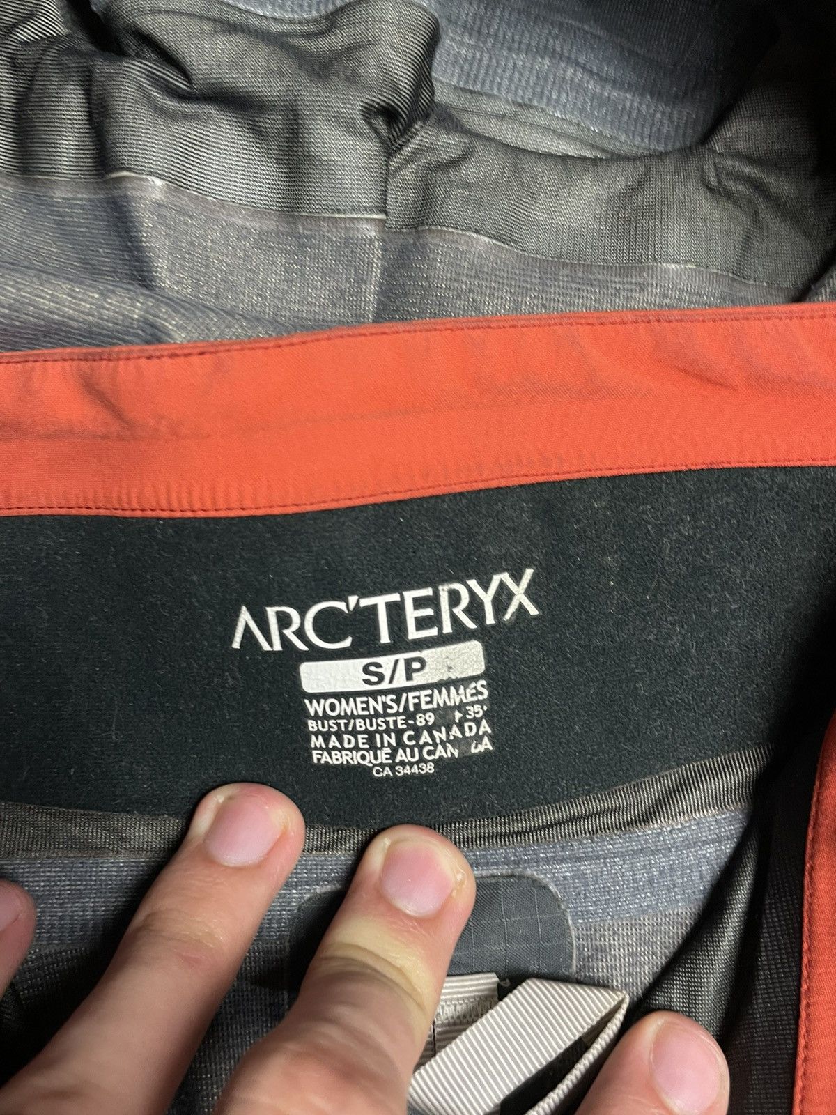 Arc'teryx Vintage Arcteryx Recco Goretex Jacket Sz S Size US S / EU 44-46 / 1 - 14 Thumbnail