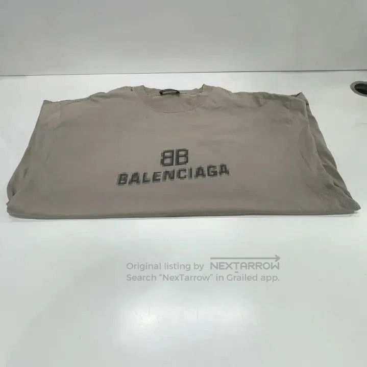 Balenciaga Balenciaga Distressed Logo Short Sleeve T. Size US S / EU 44-46 / 1 - 9 Thumbnail