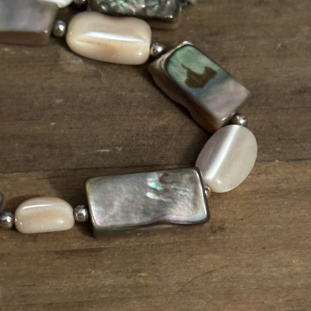 Vintage Vintage mother of pearl and abalone bead necklace Size ONE SIZE - 5 Thumbnail