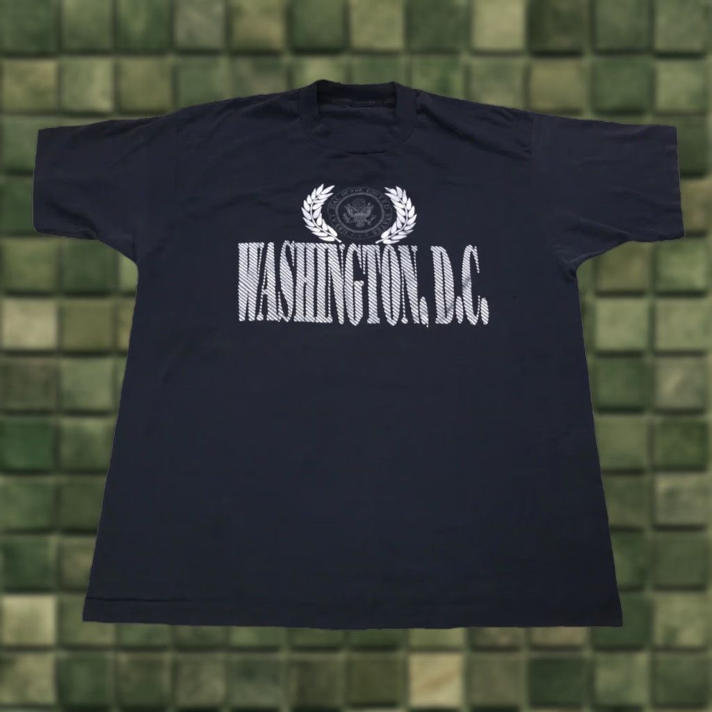 Vintage VINTAGE Washington, D.C. Graphic T-Shirt Mens Short Sleeve S Black 90s 80s Distressed Single-stitched Graphic Print Shirt Size US S / EU 44-46 / 1 - 1 Thumbnail