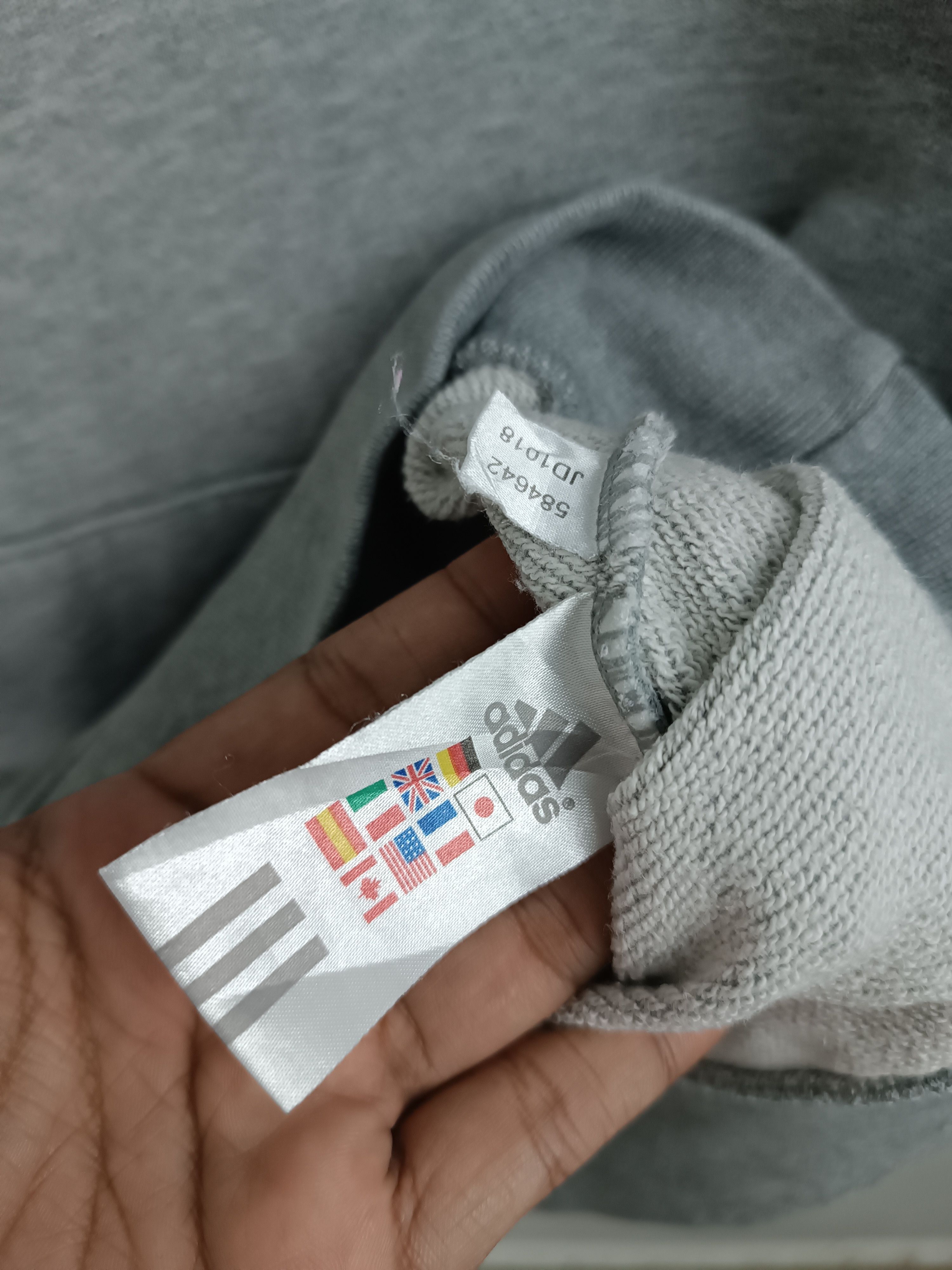 Adidas VINTAGE Y2K ADIDAS SWEATSHIRT HOODIE FADED GRUNGE GORPCORE Size US L / EU 52-54 / 3 - 7 Thumbnail