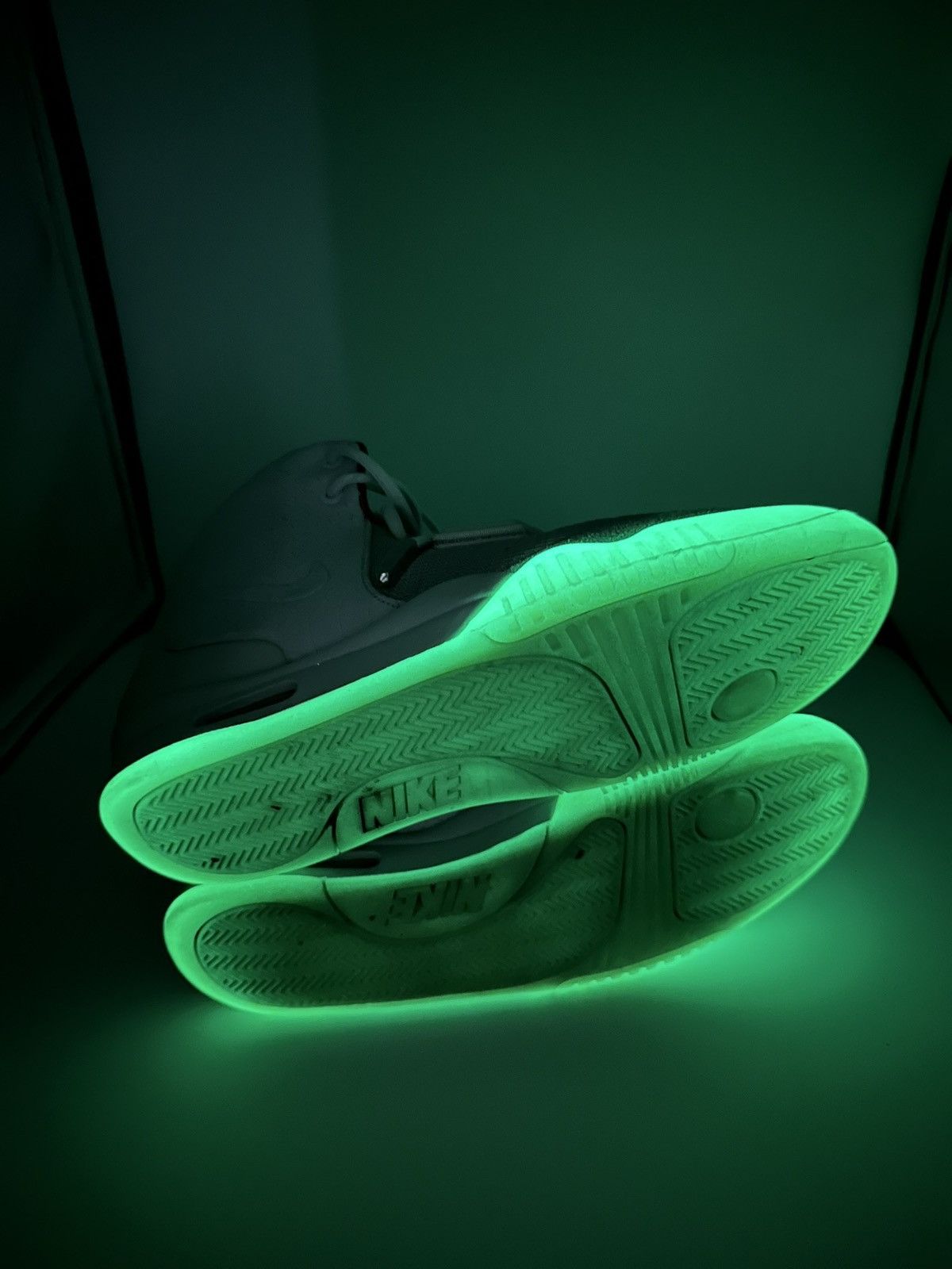 Kanye West × Nike Nike Yeezy 2 Platinum Size US 12 / EU 45 - 16 Thumbnail
