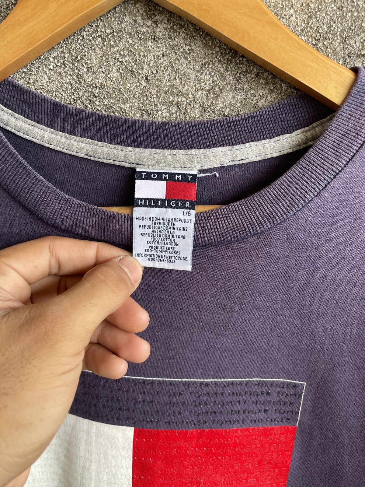 Tommy Hilfiger Vintage 90’s Sun Faded TOMMY HILFIGER Big logo Flag Tshirt Size US M / EU 48-50 / 2 - 8 Thumbnail