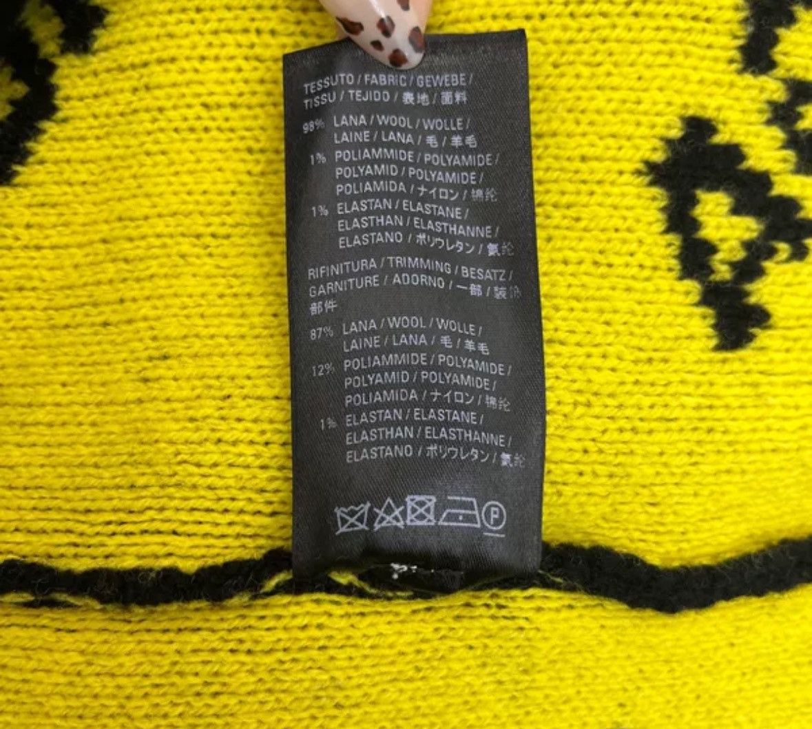 Balenciaga Balenciaga Black and yellow printed sweater 2412-Nextarrow Size US M / EU 48-50 / 2 - 7 Thumbnail