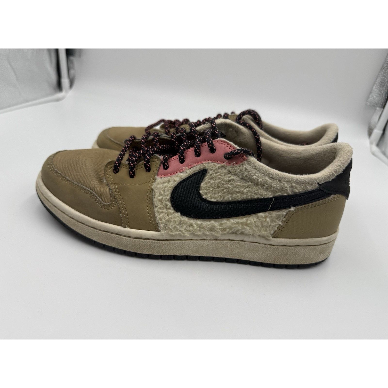 Jordan Brand Size 8 - Air Jordan 1 Retro Fleece Low Parachute Beige W Size US 8 / IT 38 - 3 Thumbnail