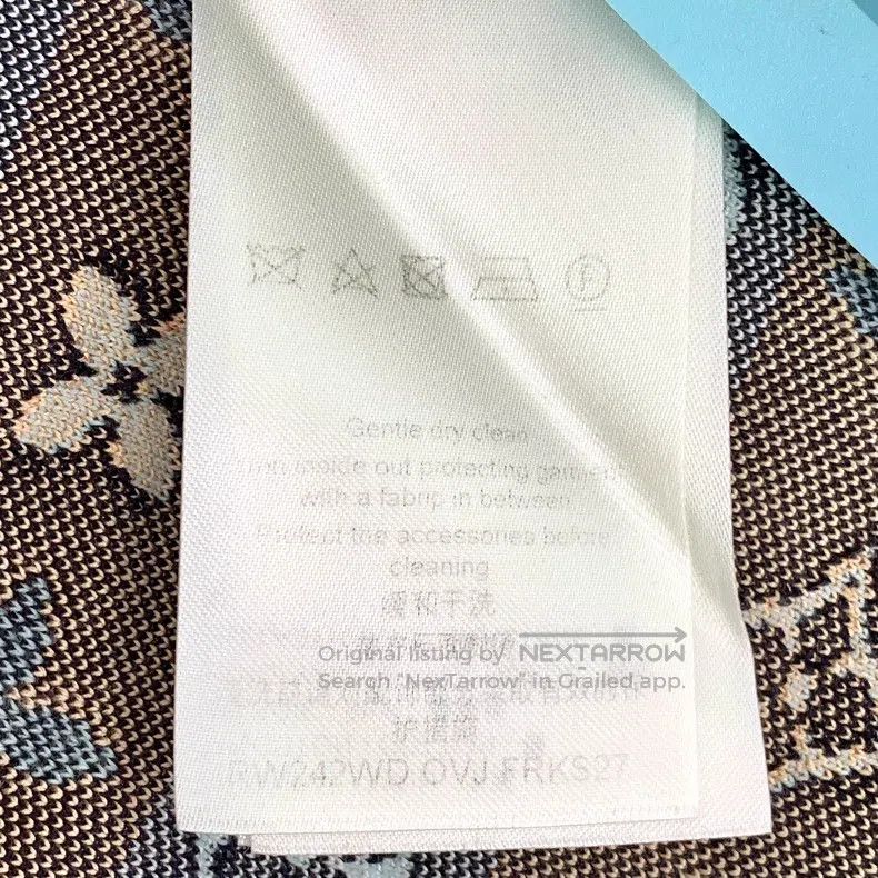 Louis Vuitton Louis Vuitton 24 sky-blue logo presbyopic full print cotto Size US S / EU 44-46 / 1 - 6 Thumbnail