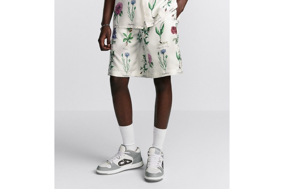 Dior o1bcso1str0226 Illustration Bermuda Shorts in White Size US 36 / EU 52 - 5 Thumbnail