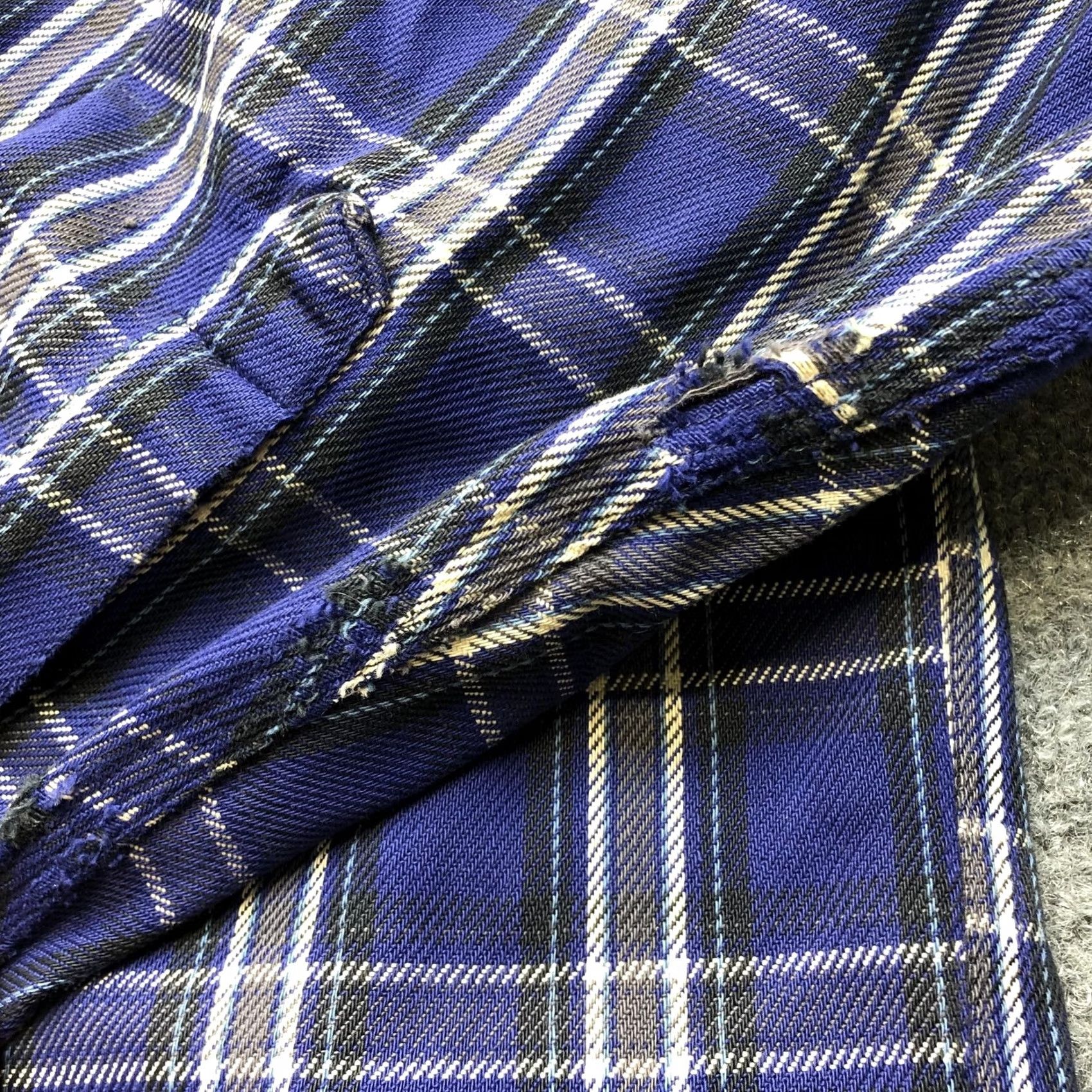 Carhartt Carhartt Shirt Mens Large Blue Plaid Twill Long Sleeve Button Up Workwear Casual Size US L / EU 52-54 / 3 - 7 Thumbnail