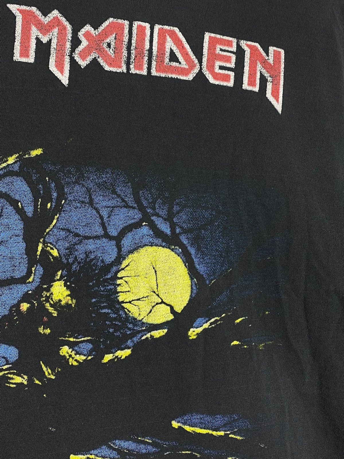 Band Tees Vintage Iron Maiden Graphic Print Distressed t-shirt Size US M / EU 48-50 / 2 - 9 Thumbnail