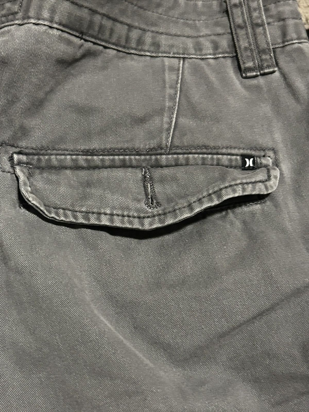 Hurley Men’s Vintage HURLEY Cargo Shorts | Y2K | Size US 34 / EU 50 - 8 Thumbnail