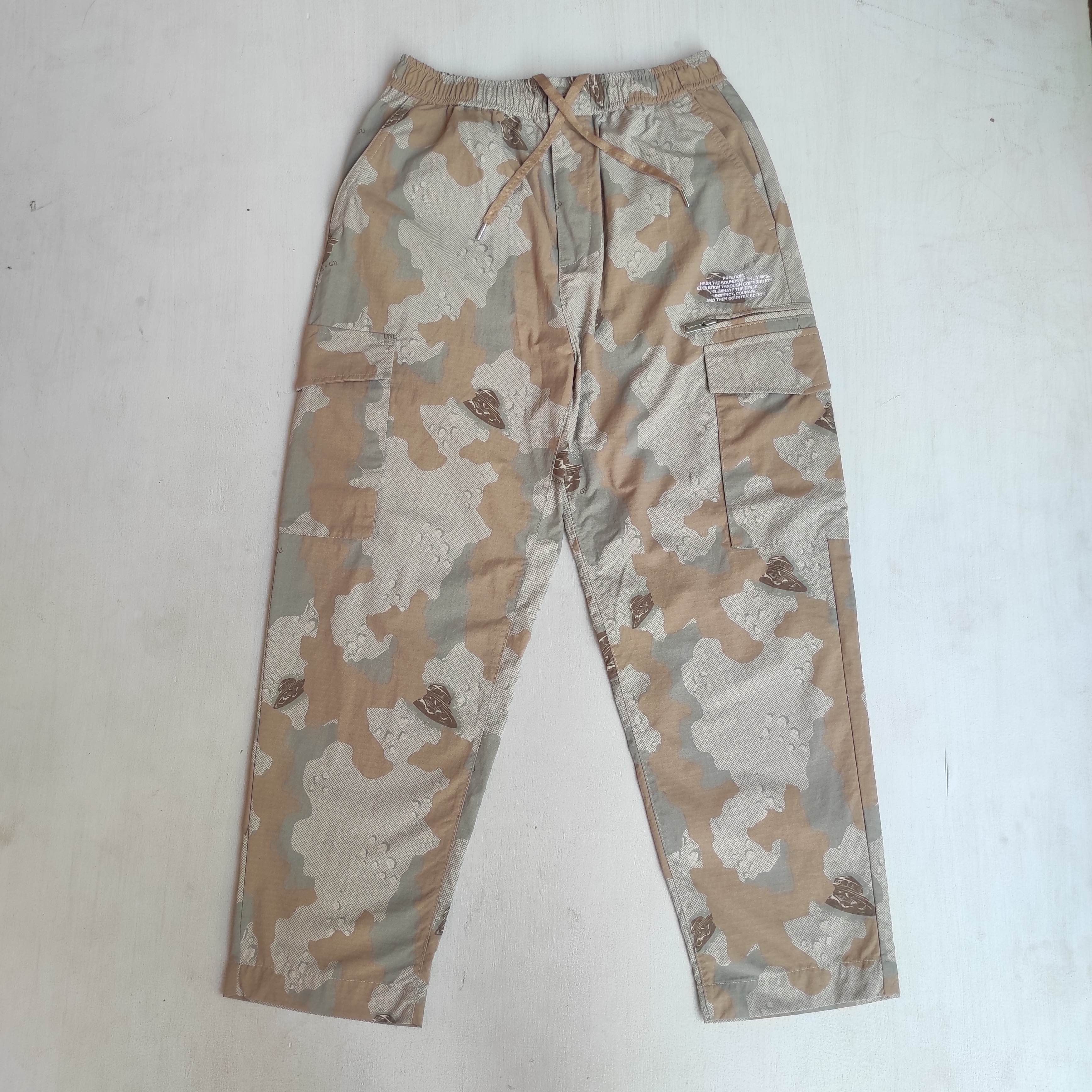 Undercover GU x Undercover Camo Cargo Pant Size US 30 / EU 46 - 2 Thumbnail