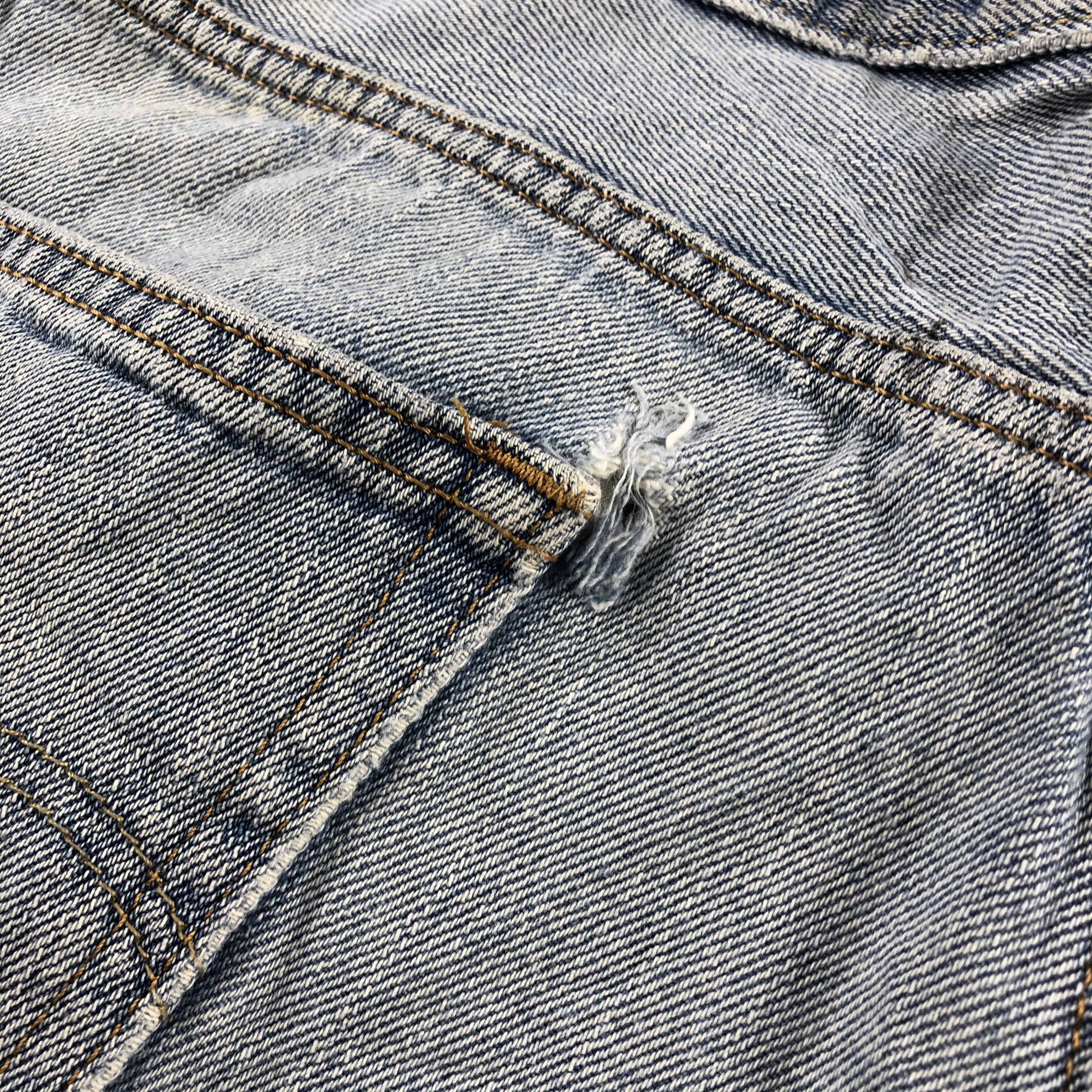 Levi's × Vintage Vintage Light Wash Levis 550 Jeans-JM3079 Size US 35 - 7 Thumbnail
