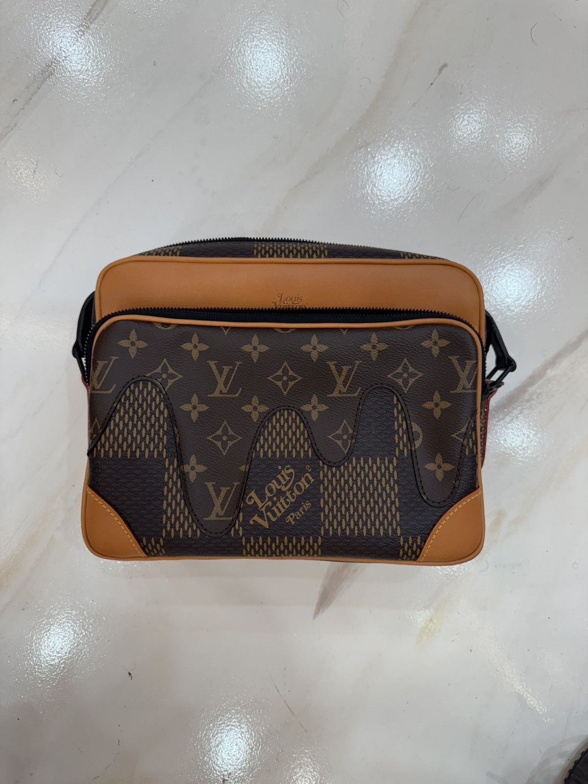 Louis Vuitton Louis Vuitton Nile Messenger PM shoulder Bag Black Size ONE SIZE - 1 Thumbnail
