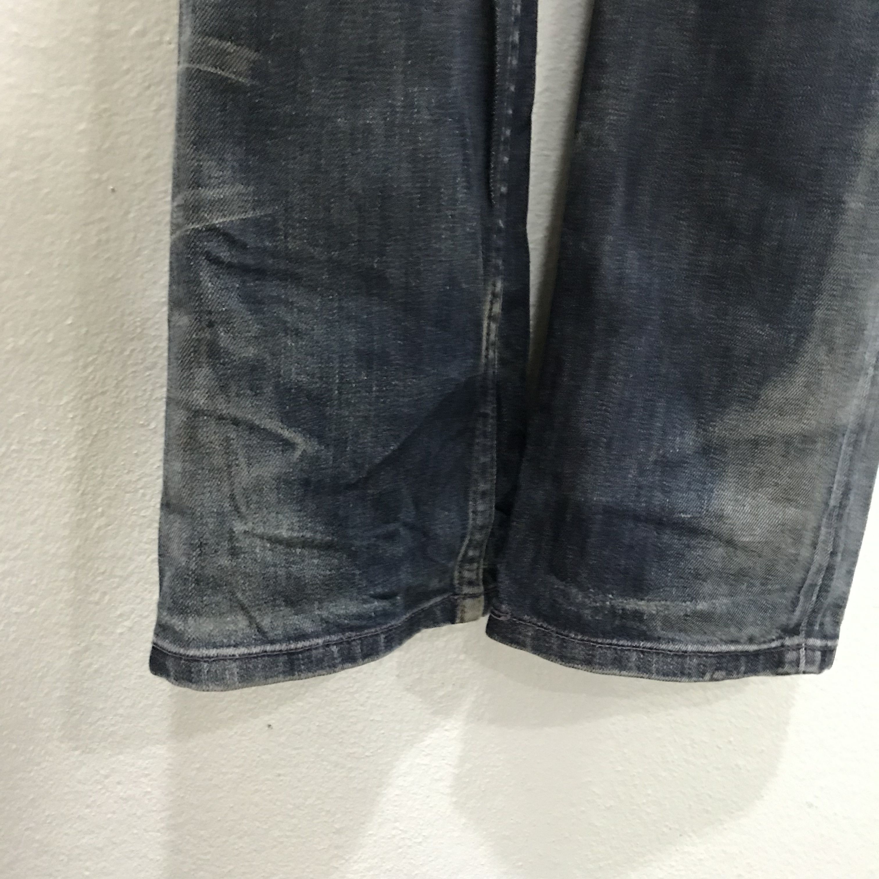 Levi's Vintage Levi’s Distressed Faded Indigo Rugged Stone Washed Size US 33 - 8 Thumbnail