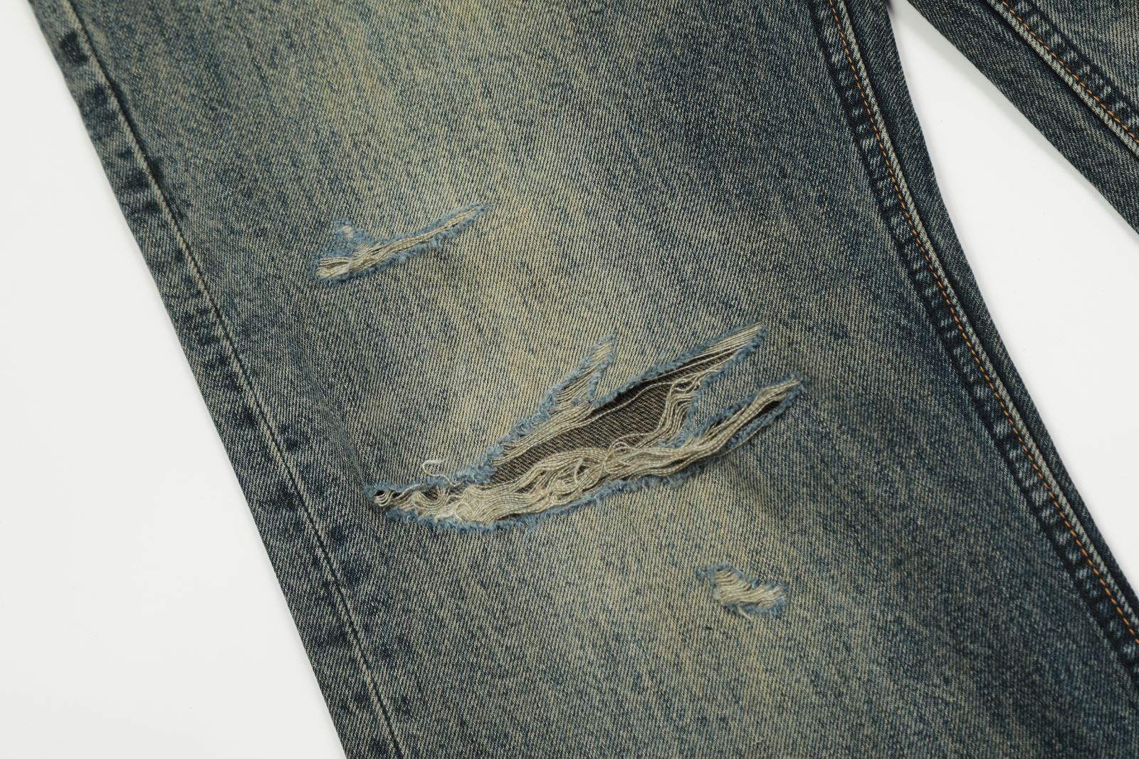 Vintage American men's retro cleanfit simple ripped flared jeans Size US 32 / EU 48 - 4 Thumbnail