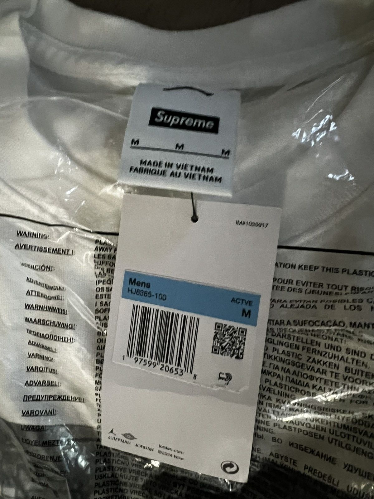 Jordan Brand × Supreme Supreme x Jordan Size US M / EU 48-50 / 2 - 2 Thumbnail