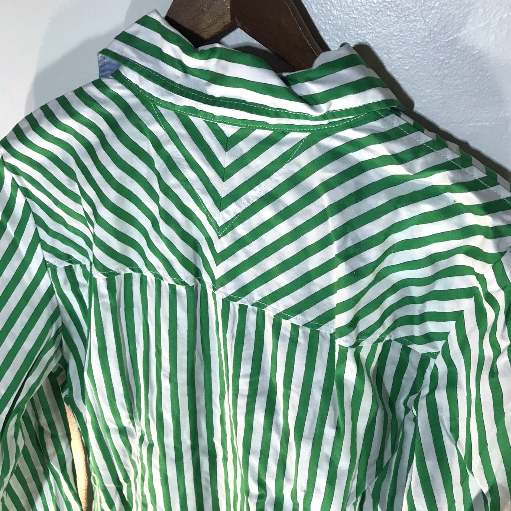 Tommy Hilfiger Tommy Hilfiger Grn/Wht Striped Business Button Up Womens Size M Size M / US 6-8 / IT 42-44 - 6 Thumbnail