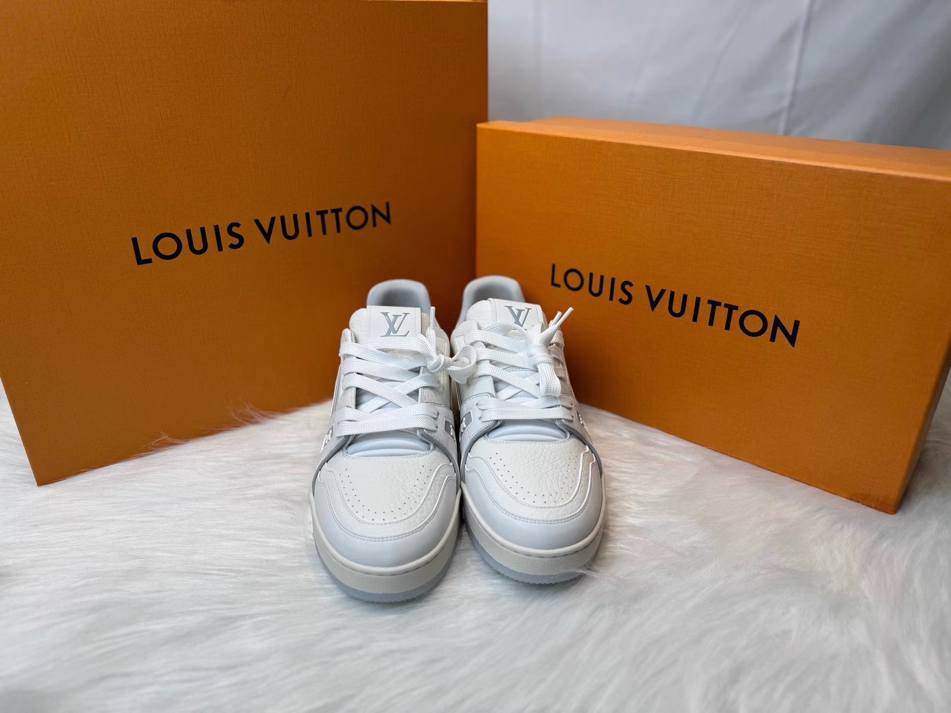 Louis Vuitton Louis Vuitton 2025 New White Cement Trainer Sneakers K36 Size US 9 / IT 39 - 2 Thumbnail