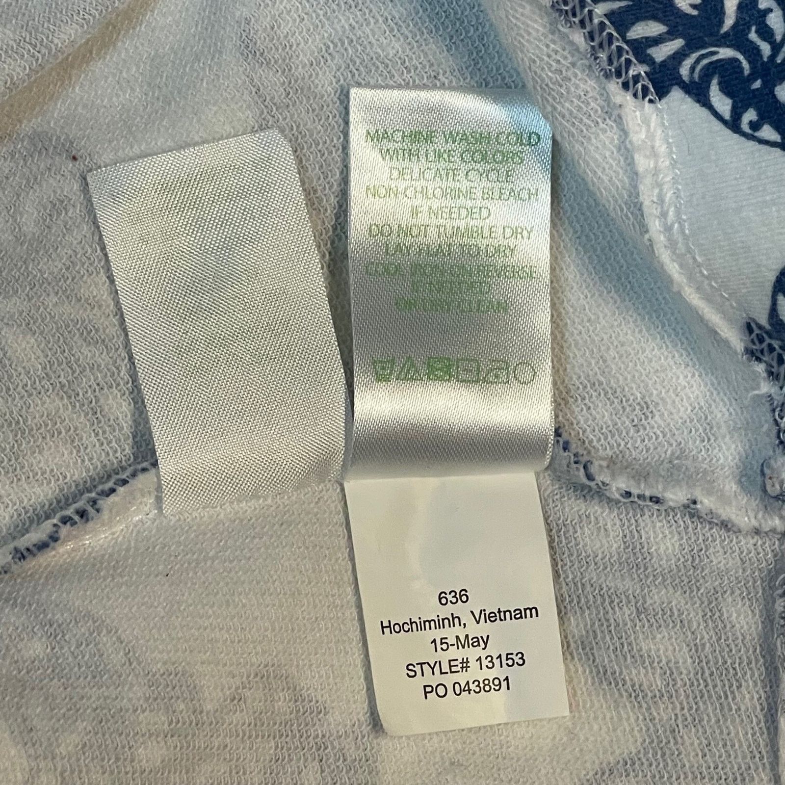 Lilly Pulitzer Lilly Pulitzer M Henley Pullover Sweatshirt BLUE Elephants Size M / US 6-8 / IT 42-44 - 12 Thumbnail