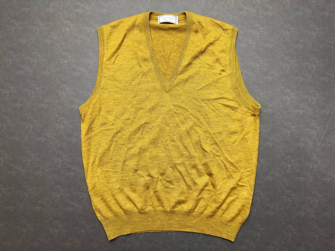 image of Gran Sasso Vintage Luxury Mens Wool Vest in Yellow (Size Large)