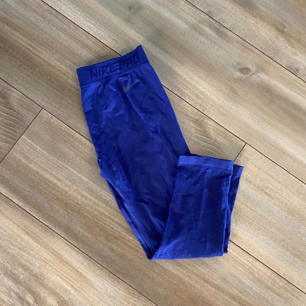 Nike Nike Blue Pattern Athletic Cropped Seamless Leggings Women M Size 28" / US 6 / IT 42 - 1 Thumbnail
