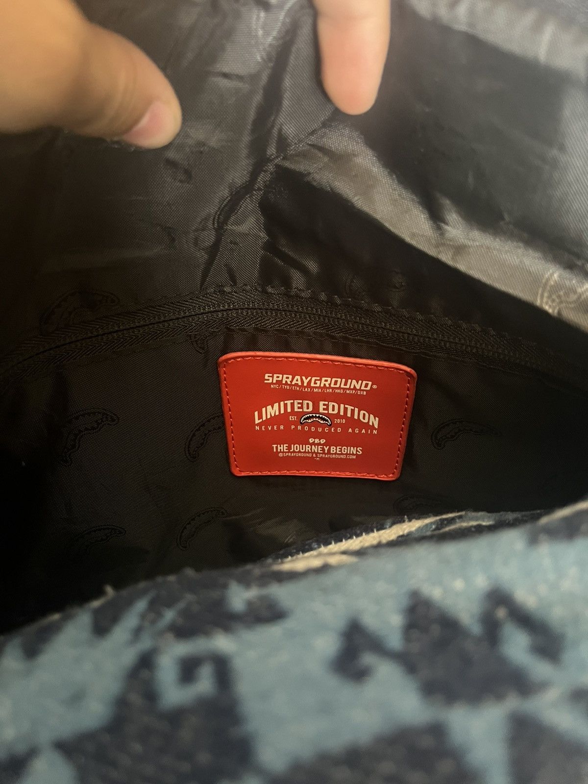Sprayground 3AM NEVER SLEEP DUFFLE LV CHECKERBOARD Size ONE SIZE - 12 Thumbnail