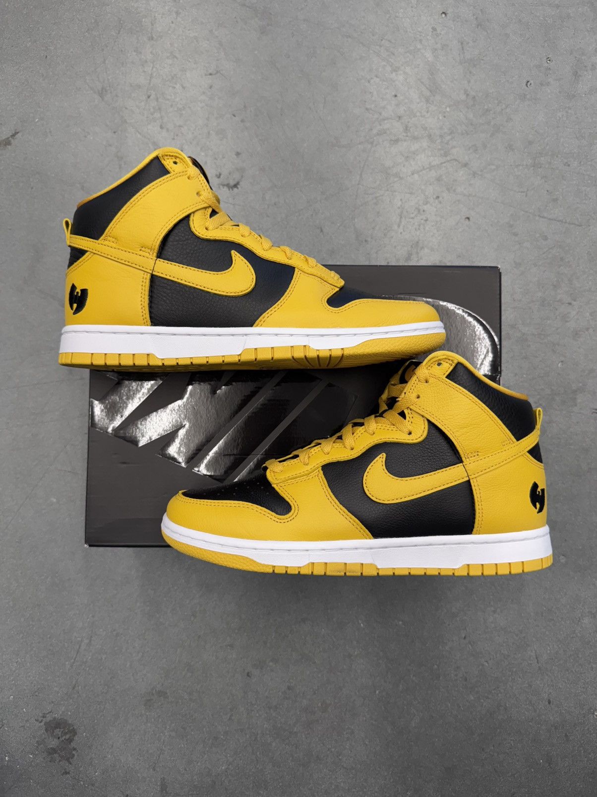 Nike 2024 Nike Dunk High Wu-Tang Size US 8.5 / EU 41-42 - 1 Thumbnail