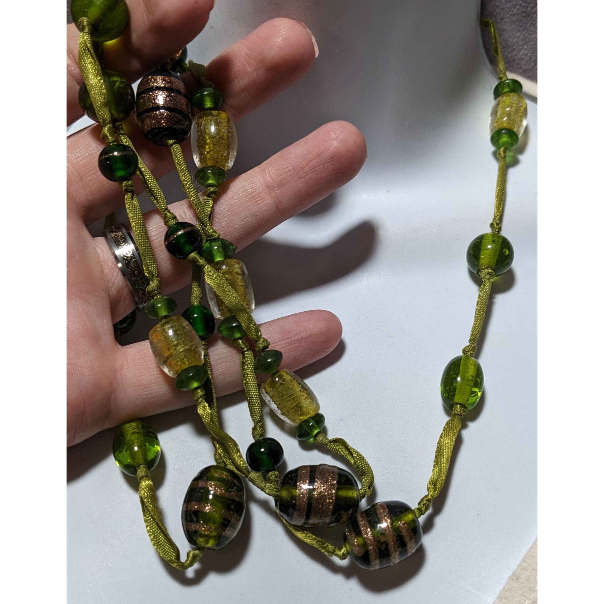 Other Handmade Green Glass Beaded Ribbon Necklace Size ONE SIZE - 6 Thumbnail