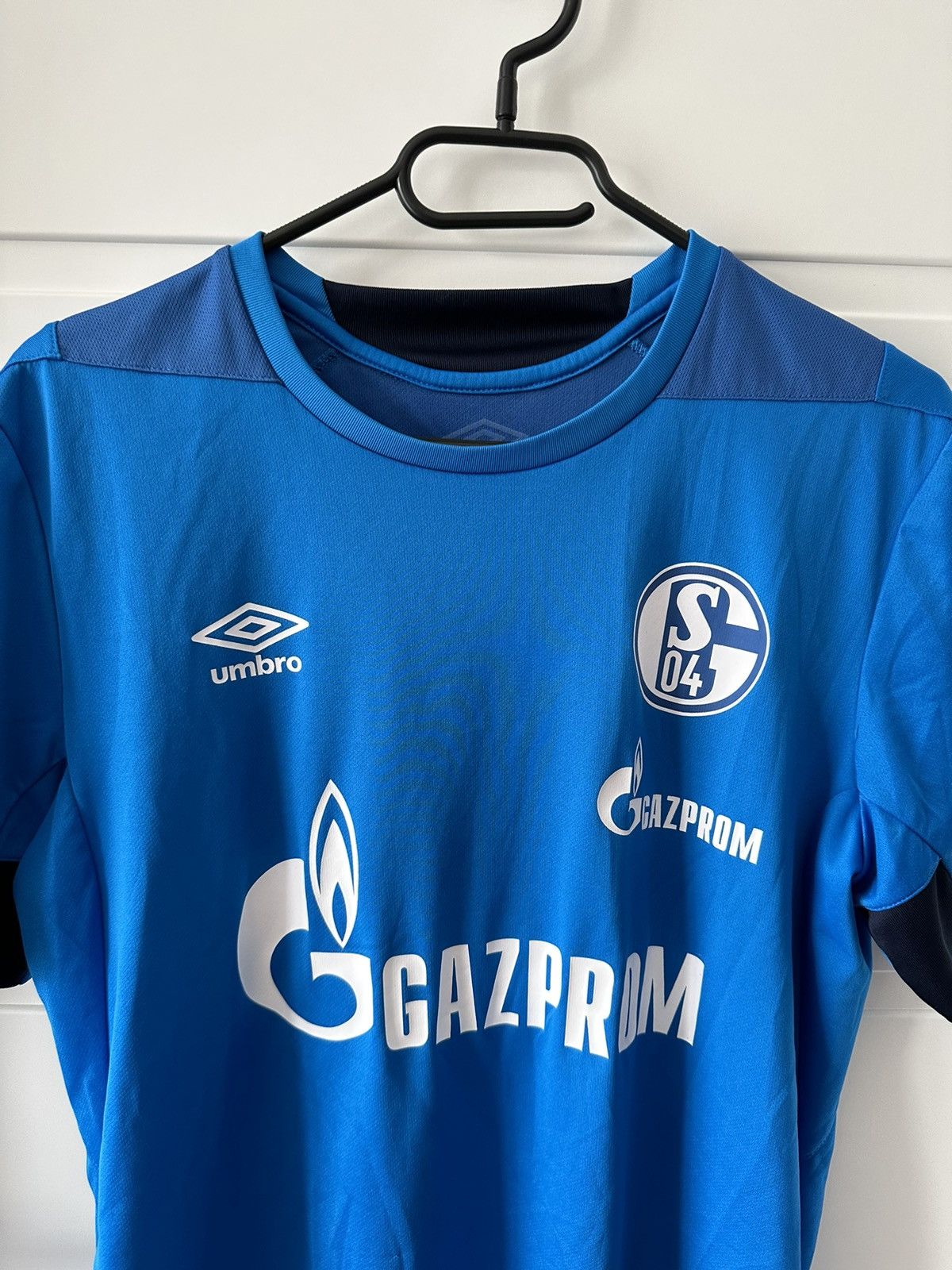 Umbro Schalke 04 Umbro blue soccer jersey football training Size US M / EU 48-50 / 2 - 2 Thumbnail