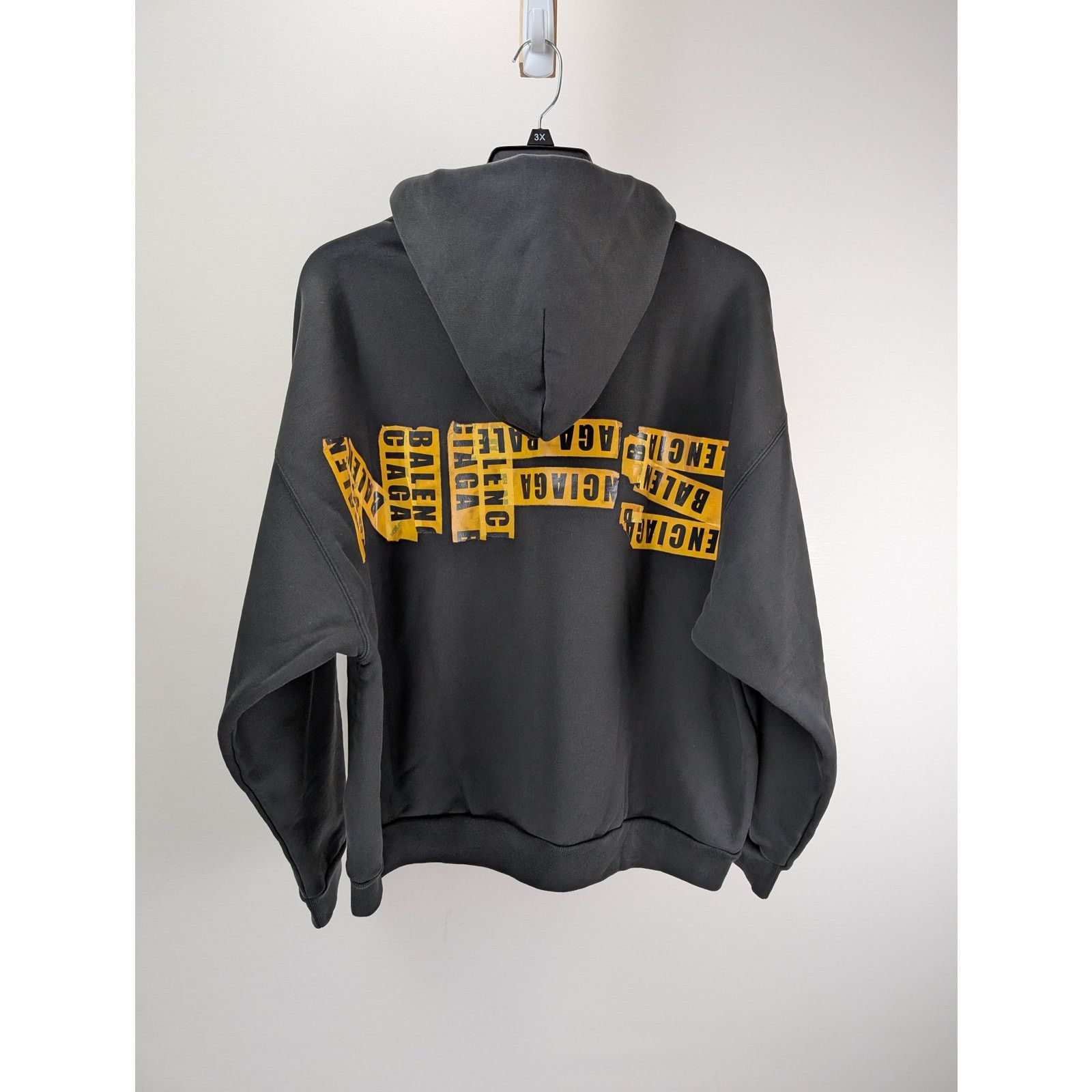 Balenciaga o1rshd1 Need for Speed Tape Fit Zip-up Hoodie in Black Size US L / EU 52-54 / 3 - 14 Thumbnail