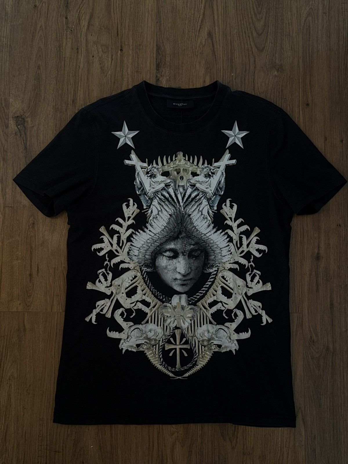 Givenchy Givenchy Angel Crest Tshirt | Grailed