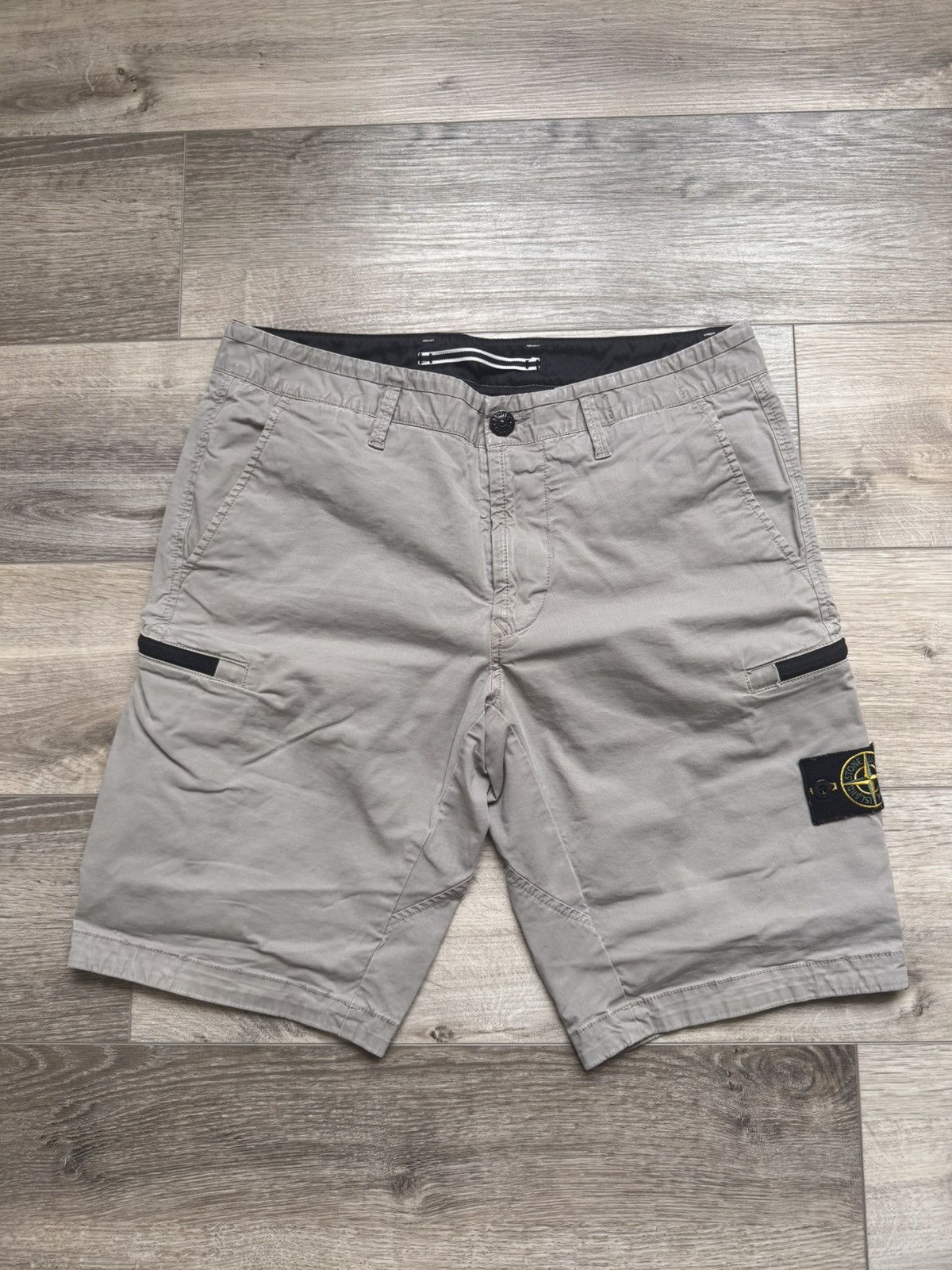Stone Island Stone Island Cargo Zipper Shorts Size US 32 / EU 48 - 1 Thumbnail