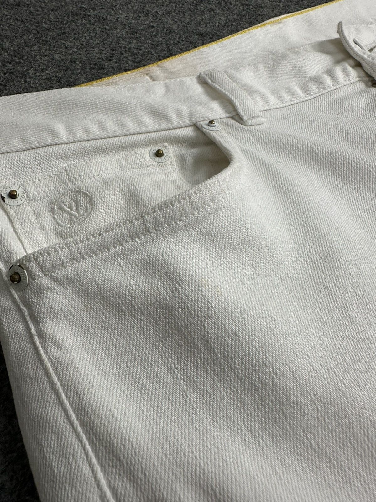 Louis Vuitton Louis Vuitton - Monogram Patch Stretch Fit White Denim Pants Size US 32 / EU 48 - 17 Thumbnail