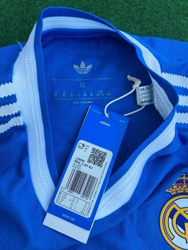 Adidas Adidas Real Madrid 25/26 Bellingham Authentic Third Jersey Size US XL / EU 56 / 4 - 3 Thumbnail