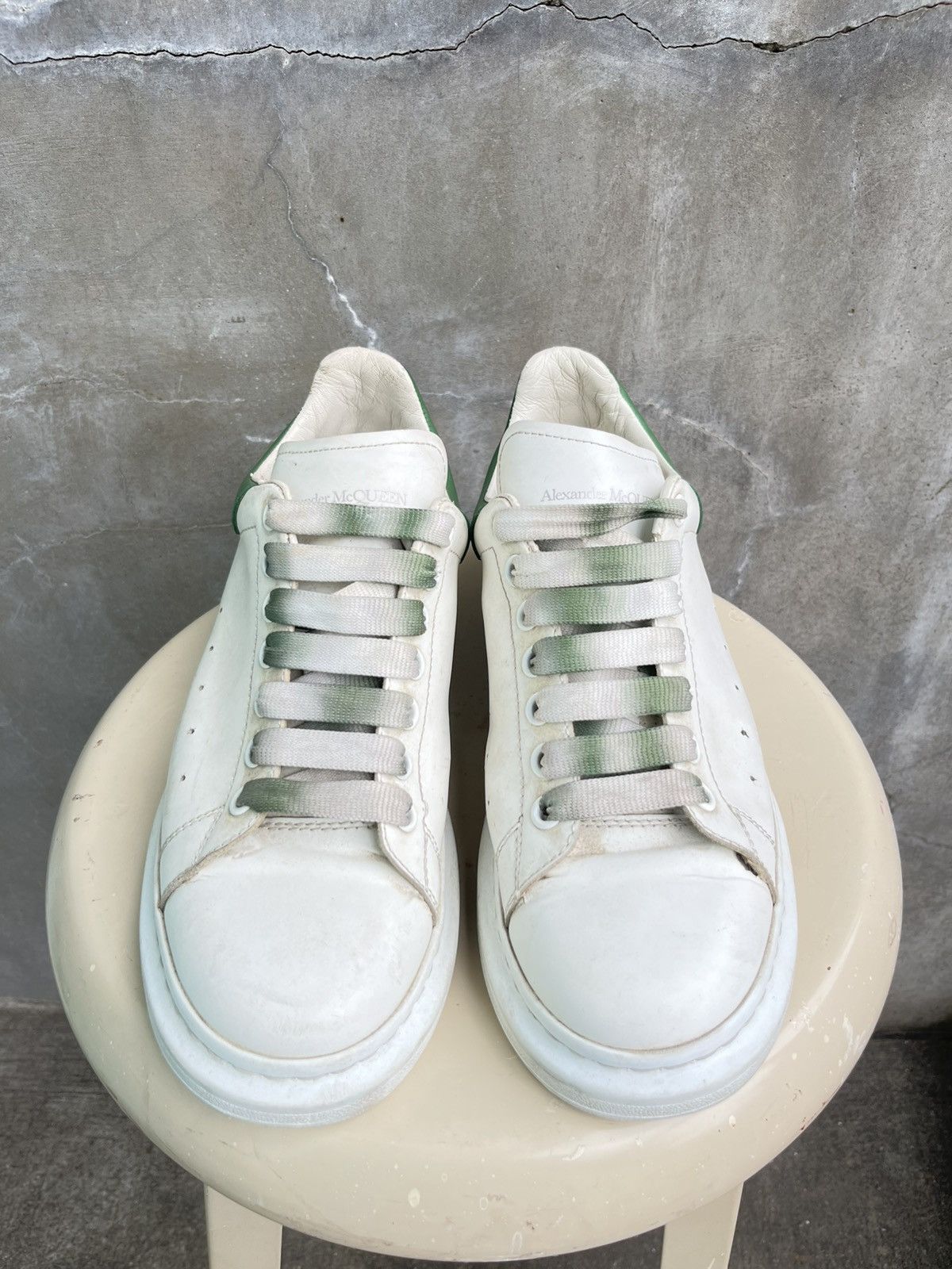 Alexander McQueen Ombre Laced Oversized Sneaker Size US 9 / EU 42 - 2 Thumbnail