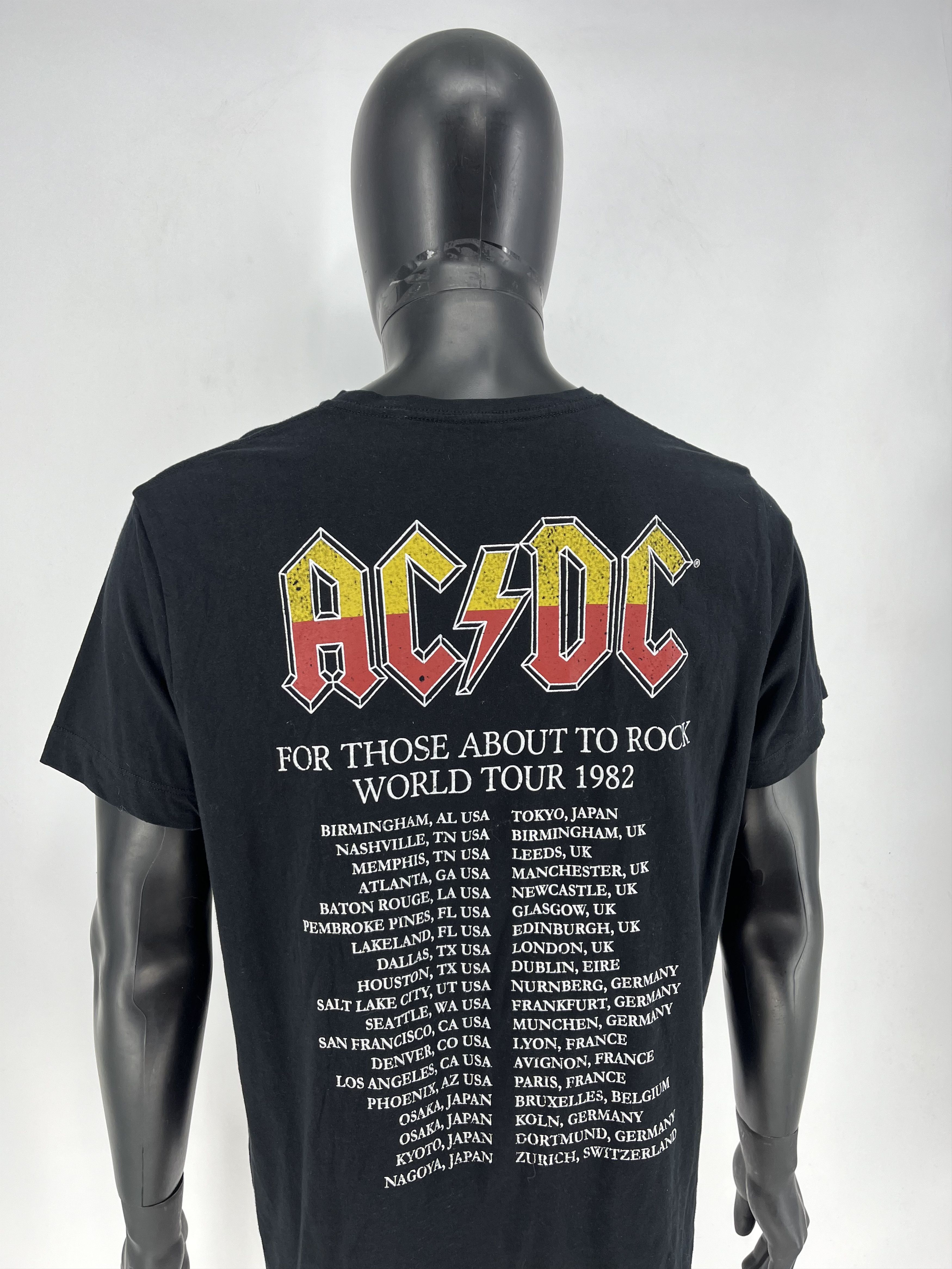 Band Tees × Vintage Vintage Y2K AC/DC ACDC Black In Evrope Tour Big Logo Size US M / EU 48-50 / 2 - 10 Thumbnail
