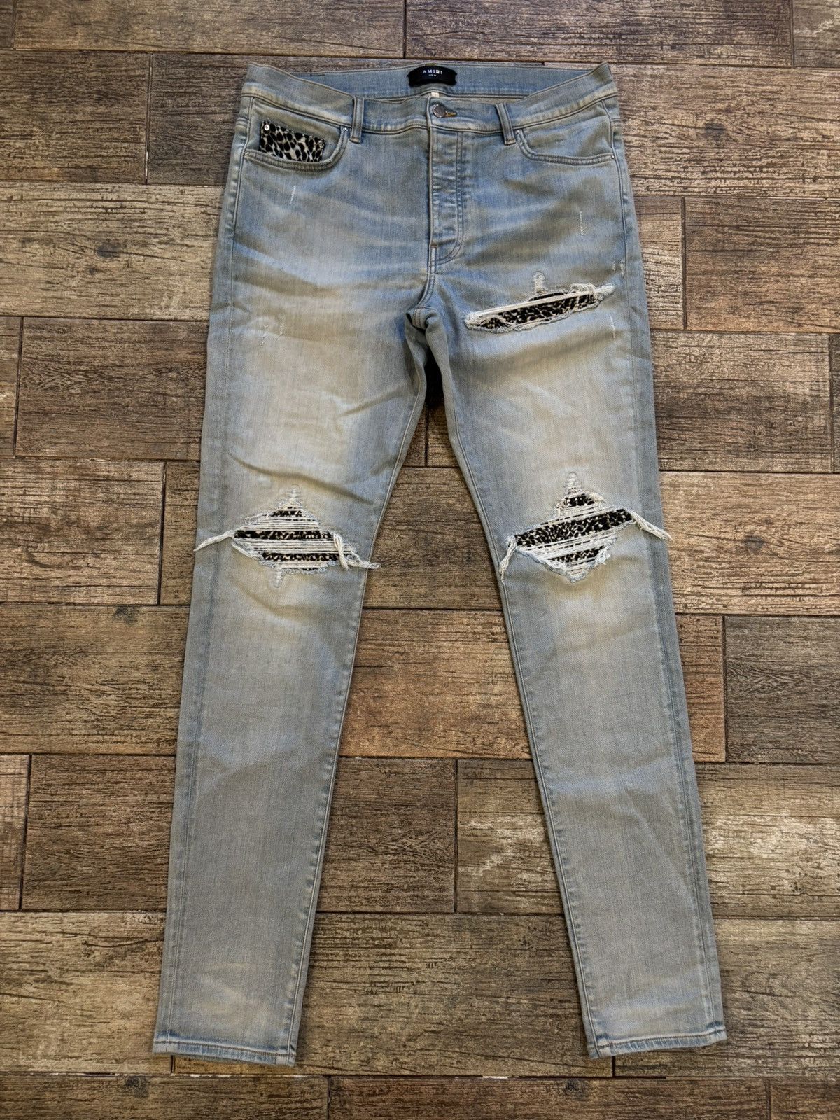 Amiri $1400 New Season Lightwash Leopard Patch MX1 Size US 36 / EU 52 - 1 Thumbnail