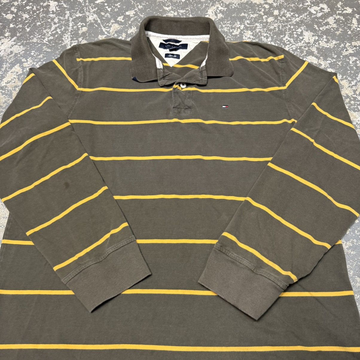 Vintage Vintage Tommy Hilfiger Brown Yellow Striped Polo Tshirt Size US M / EU 48-50 / 2 - 3 Thumbnail