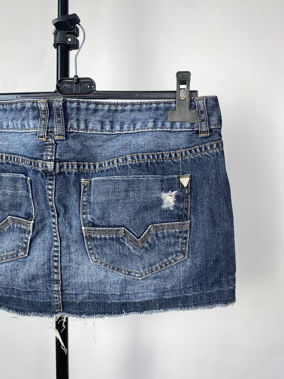 Guess × If Six Was Nine × Vintage MINI DENIM SKIRT JAPANESE STYLE 2000s Size 34" / US 12 / IT 48 - 8 Thumbnail