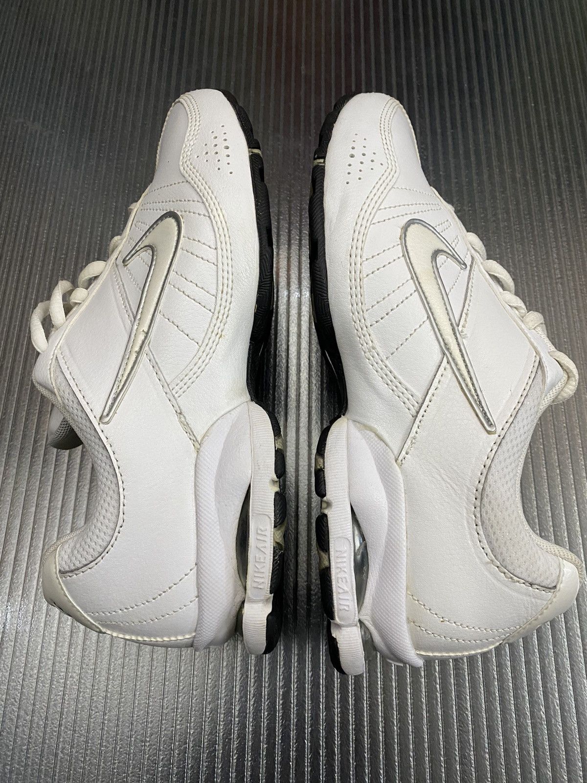 Nike Nike Air Exceed Training Sneakers White Leather 8 Size US 8 / IT 38 - 4 Thumbnail